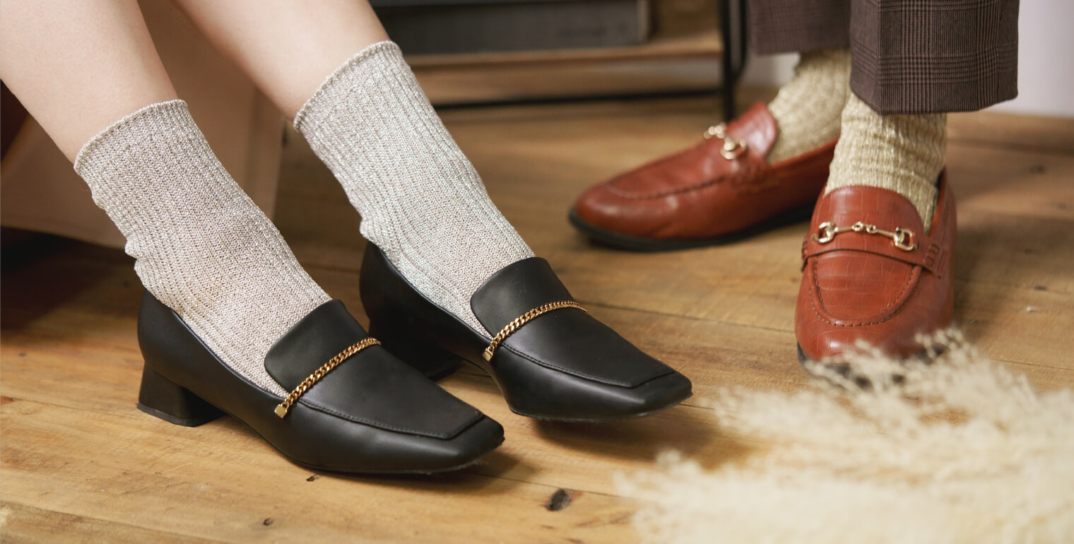 輝く糸で楽しむ、大人のアクセント。