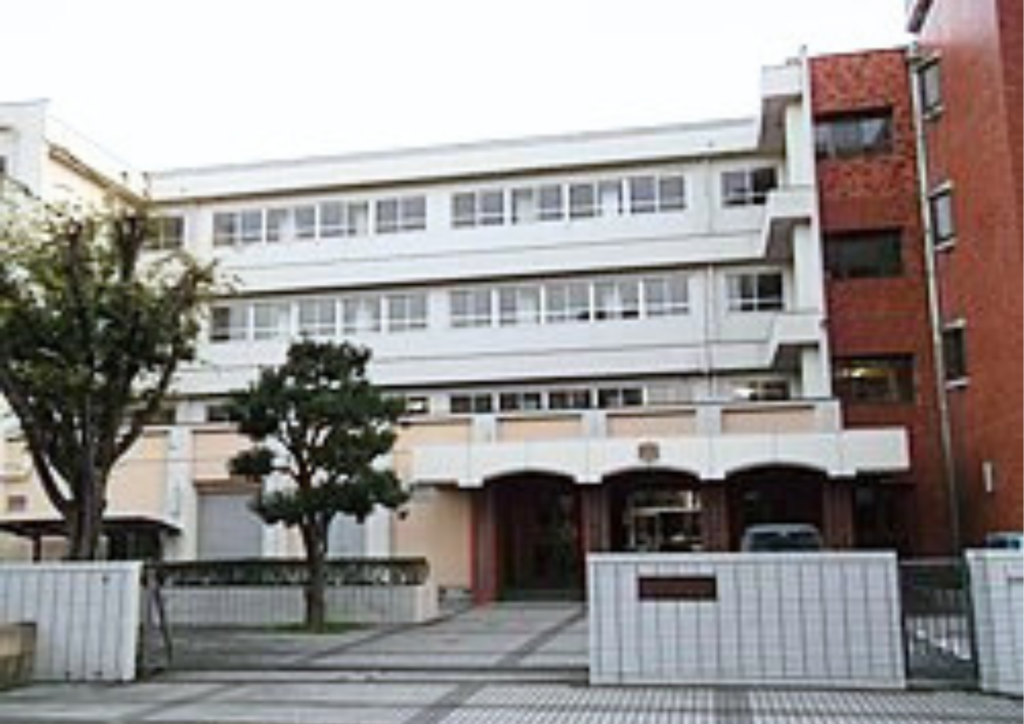 1月8日　香流中学校にて企業講話